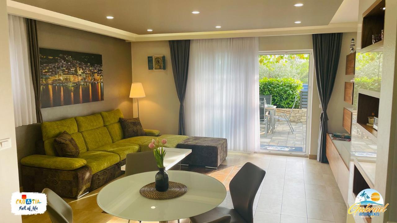 Gabrijel Apartments Makarska 1 المظهر الخارجي الصورة