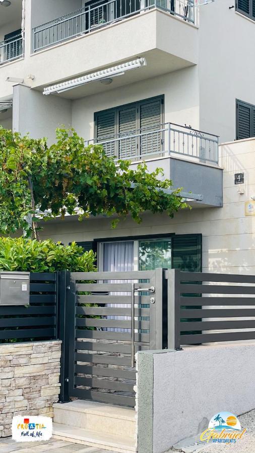 Gabrijel Apartments Makarska 1 المظهر الخارجي الصورة