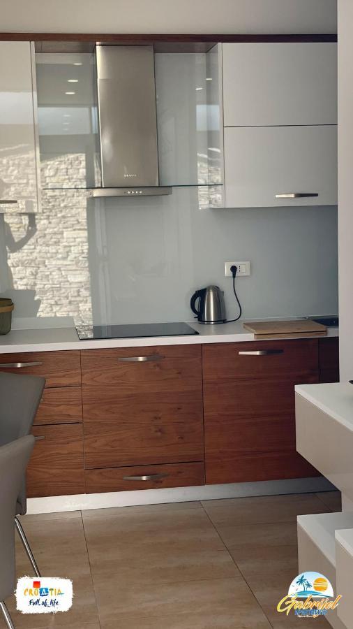 Gabrijel Apartments Makarska 1 المظهر الخارجي الصورة