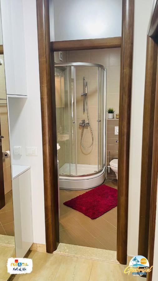 Gabrijel Apartments Makarska 1 المظهر الخارجي الصورة