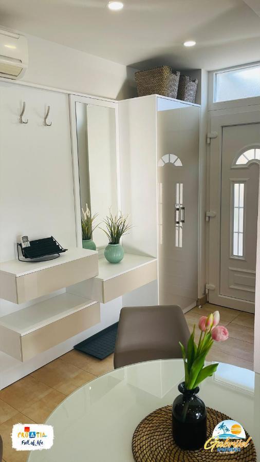 Gabrijel Apartments Makarska 1 المظهر الخارجي الصورة